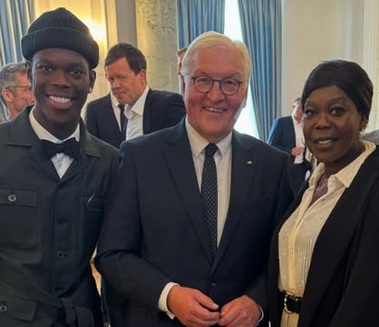 Dennis Schröder, Frank-Walter Steinmeier (69) & Agi Fatou Schröder