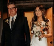 Eric Stonestreet & Lindsay Schweitzer