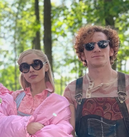 Ariana Grande & Ethan Slater