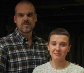David Harbour ir Millie Bobby Brown