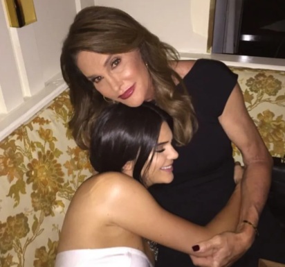 Kendall ir Caitlyn Jenner