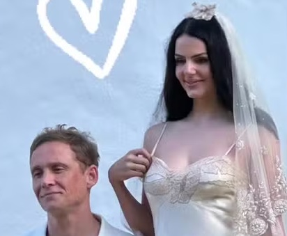 Matthias Schweighöfer ir Ruby O. Fee