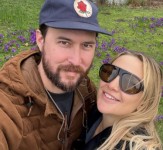 Danny Fujikawa ir Kate Hudson