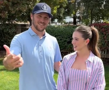 Josh Allen ir Hailee Steinfeld