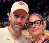 Joe Fox ir Janet Montgomery (2022)