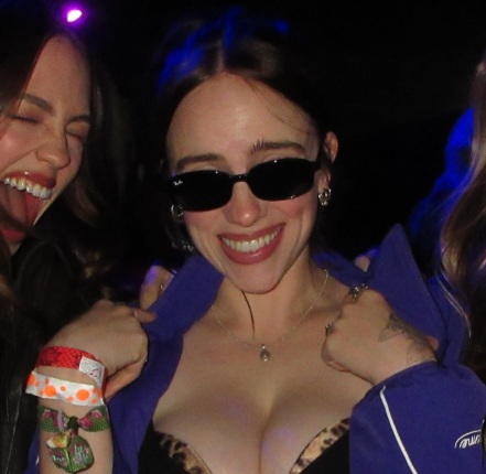 Billie Eilish (c.)