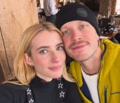 Emma Roberts ir Cody John