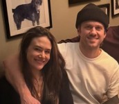 Ericka Yang ir Aaron Tveit