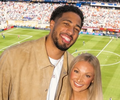 Tyrese Haliburton ir Jade Jones