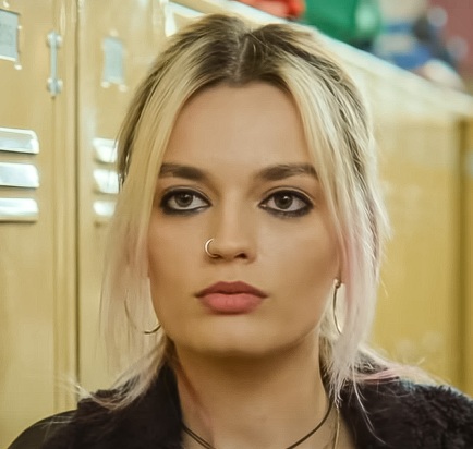 Emma Mackey
