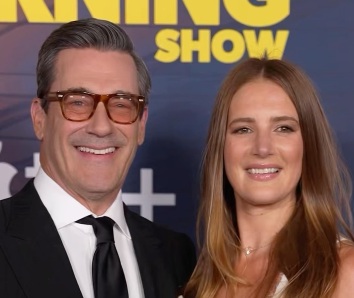 Jon Hamm ir Anna Osceola