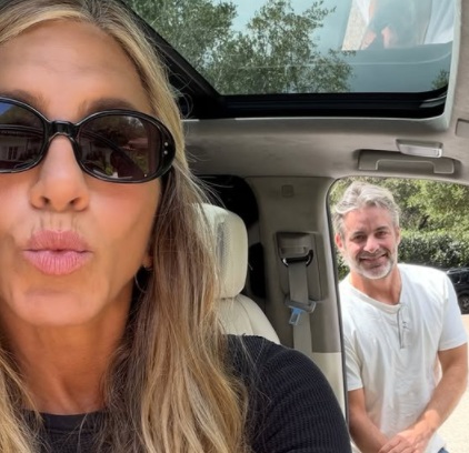 Jennifer Aniston ir Jim Curtis