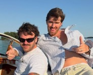 "The Chainsmokers"